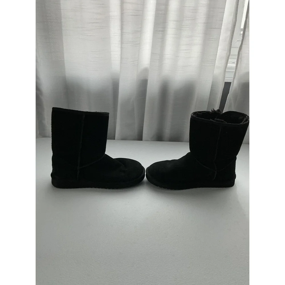 Koolaburra Black‎ Suede Sheepskin Lined Boots with Bow Detail Women's Size US 8